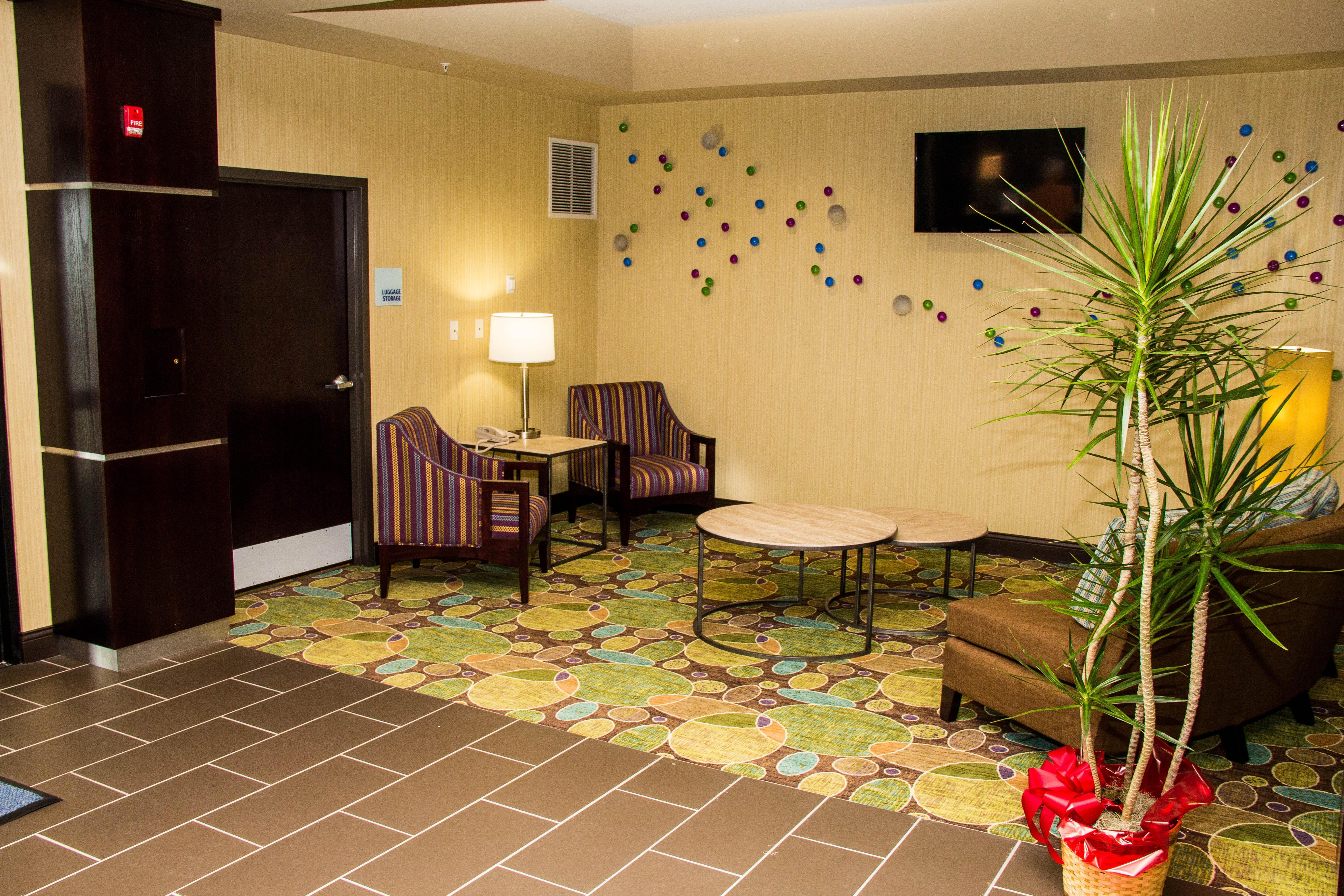 Holiday Inn Express And Suites Sikeston By Ihg Exterior foto