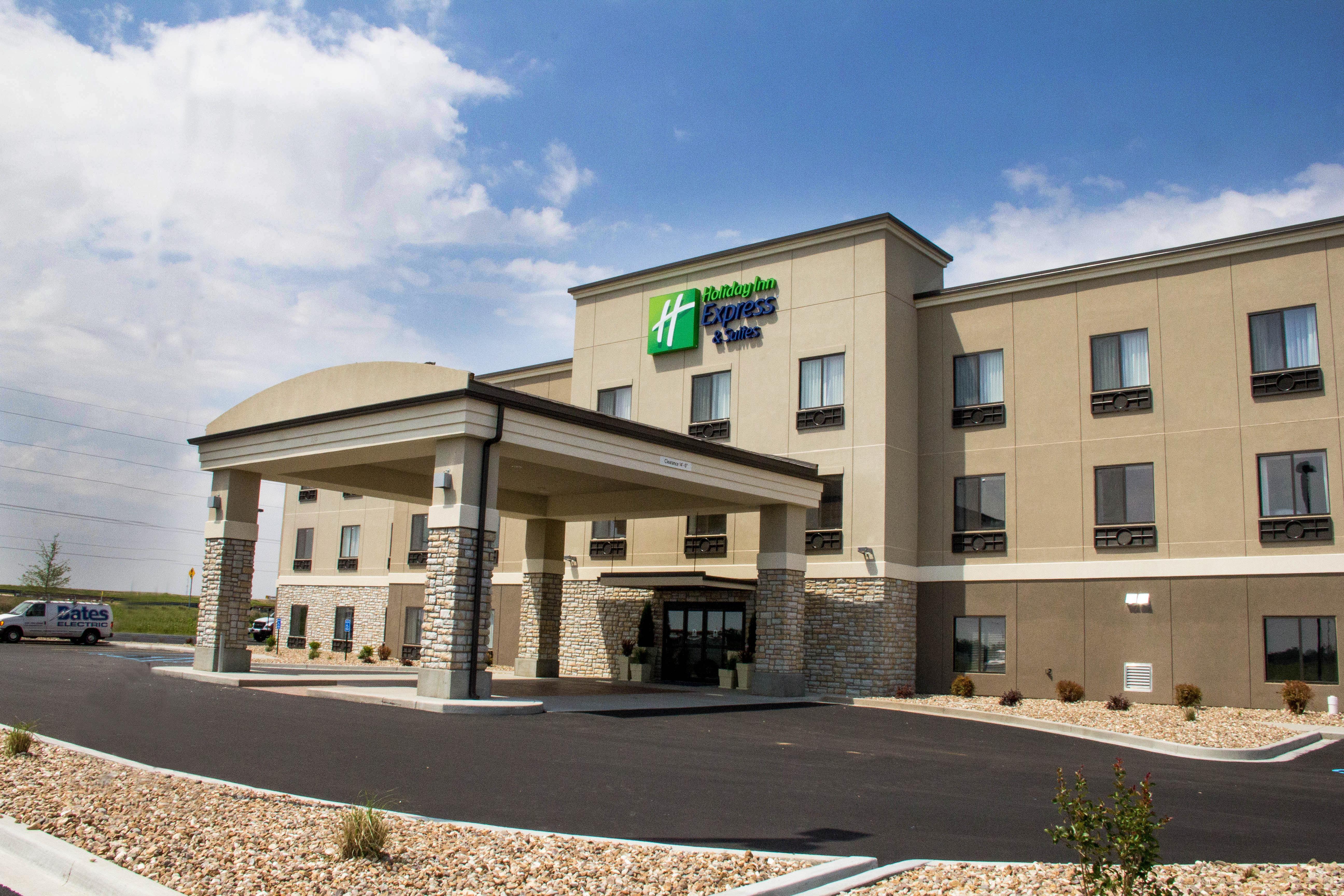 Holiday Inn Express And Suites Sikeston By Ihg Exterior foto